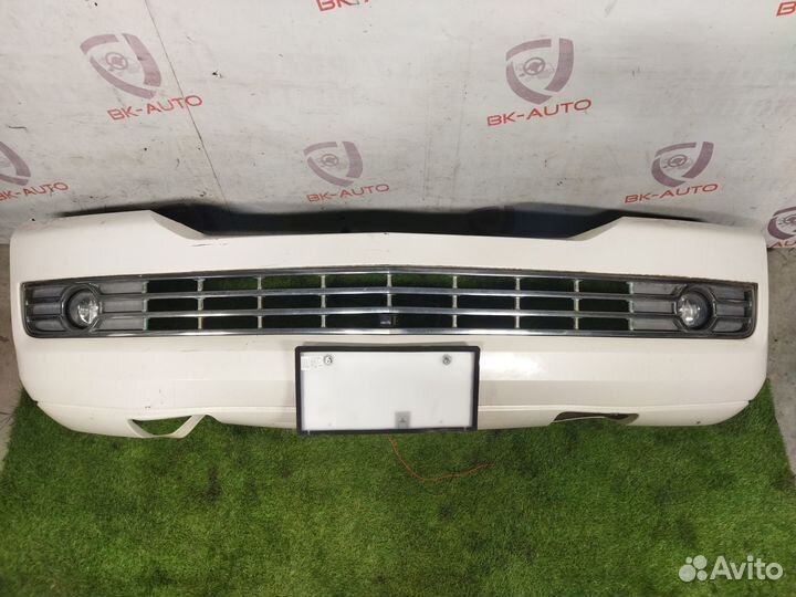 Передний бампер на Lincoln Navigator 3 07г
