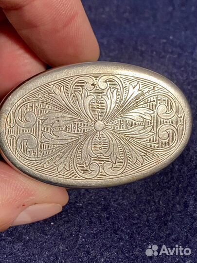 Баночка парфюмерная,узорная с камнем