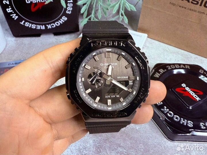 Часы Casio G-Shock GM-2100