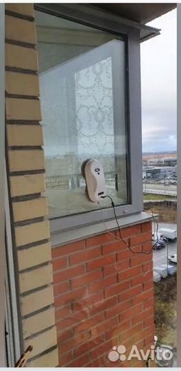 Робот мойщик окон и балконов