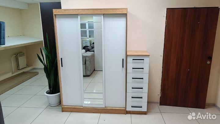 Комод в гостинную