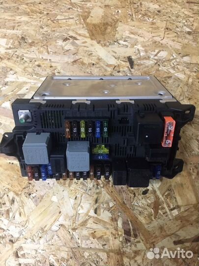 Блок предохранителей подкапотный мерседес w211