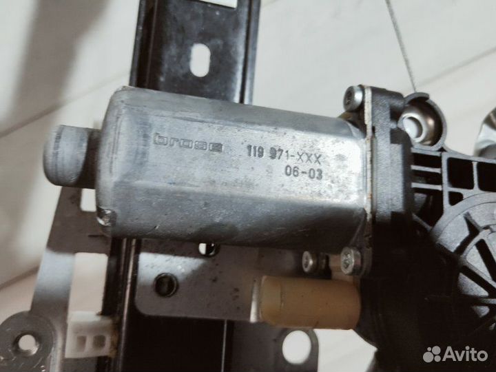 Стеклоподъемник задний левый Volvo Xc90 D5244T4