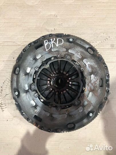 Маховик 415043110 Ауди Фольксваген Шкода Сеат