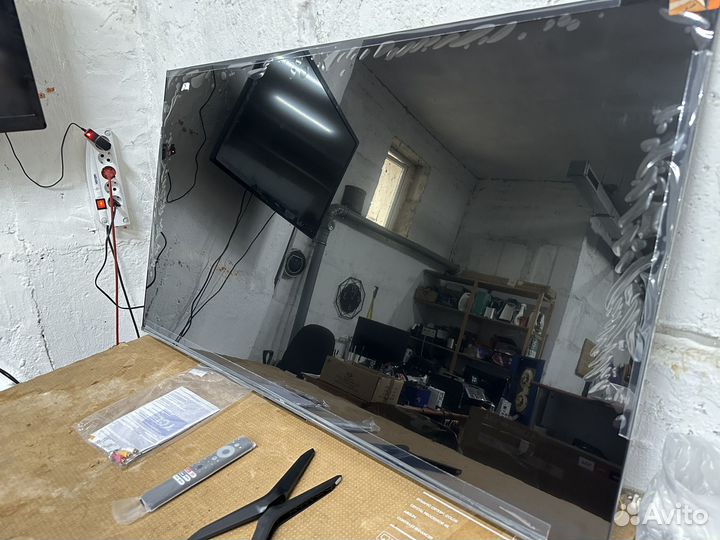 Телевизор TCL 55P635