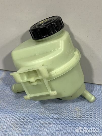 Бачок гидроусилителя гур Renault sandero stepway 2