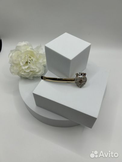 Заколка dior