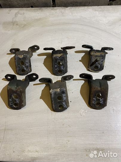 Петли дверей Nissan Almera N15