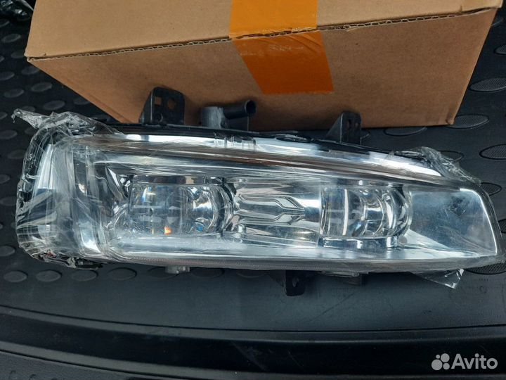 Фара противотуманная range rover evoque