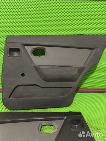 Обшивки задних дверей Daewoo Nexia