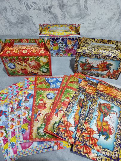 Коробка для сладких новогодних подарков