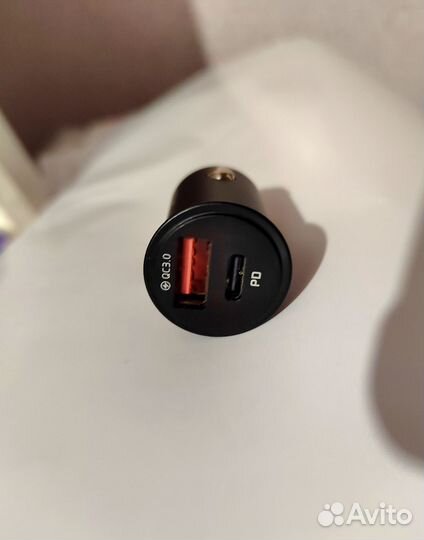 Быстрая зарядка в прикуриватель QC3.0