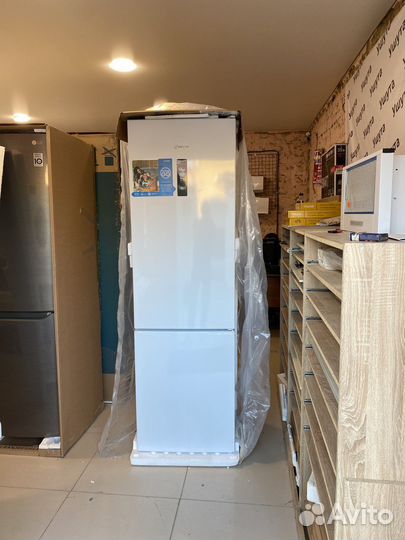 Холодильник сухой мороз 2метра высота белый цвет