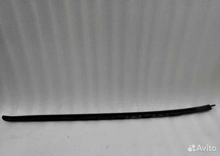 Молдинг лобового стекла левый BMW X5 F15