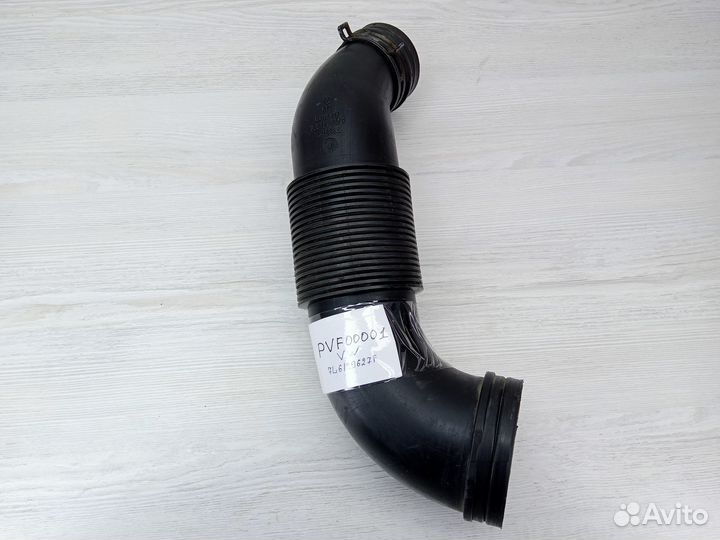 Патрубок воздушного фильтра Audi Q7 7L6129627F