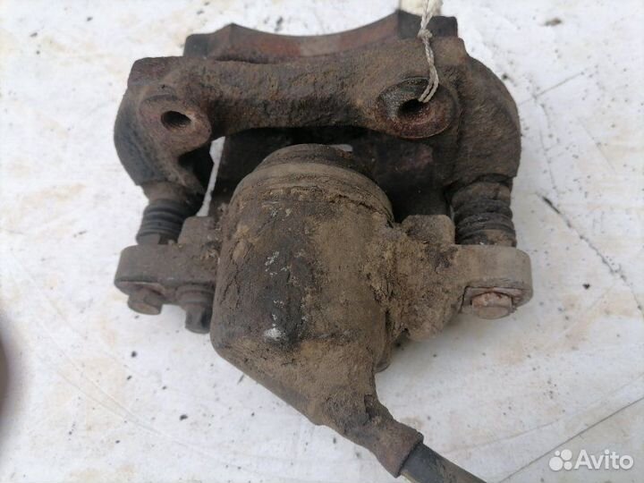 Суппорт тормозной передний левый Лада 2110 2005