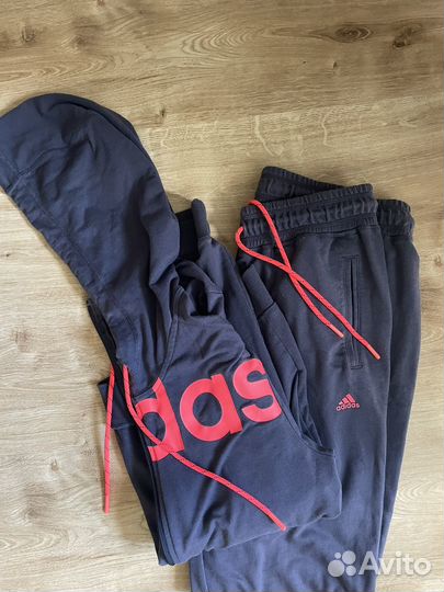 Спортивный костюм adidas