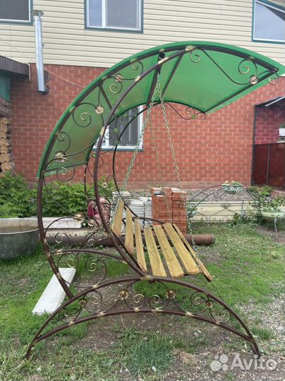 Садовые качели новые