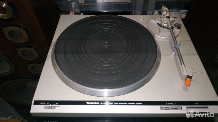 Проигрыватель винила Technics SL-D21,220v