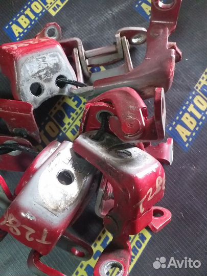 Петля двери Хонда Цивик 5D