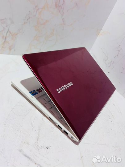 Ноутбук Samsung AMD Radeon HD 8570M