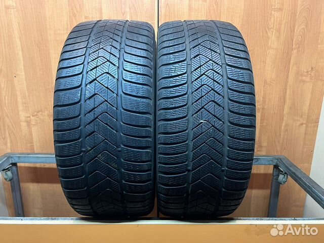 Pirelli Winter Sottozero 3 235/40 R19