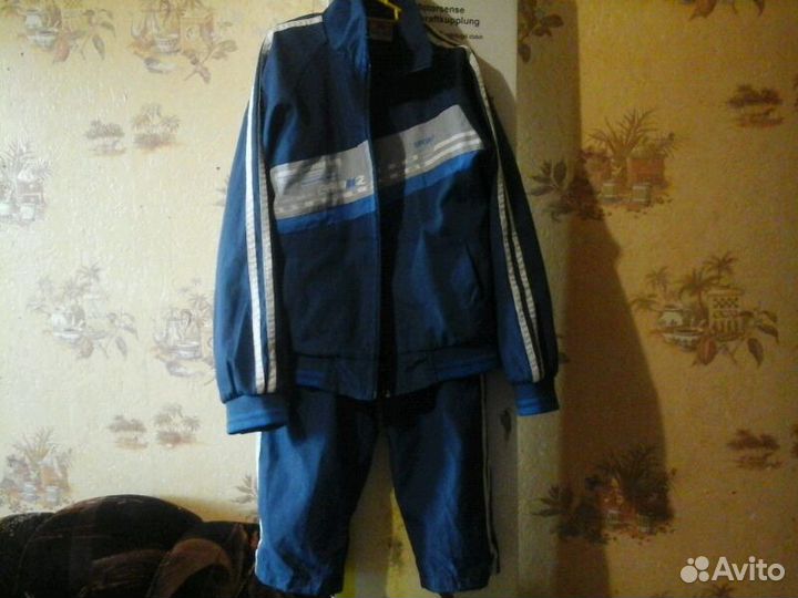 Костюм спортивный