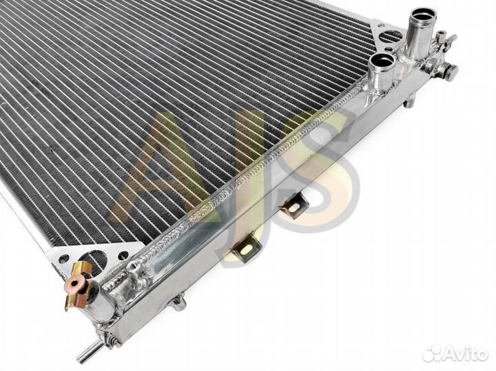 Радиатор алюминиевый Subaru Tribeca