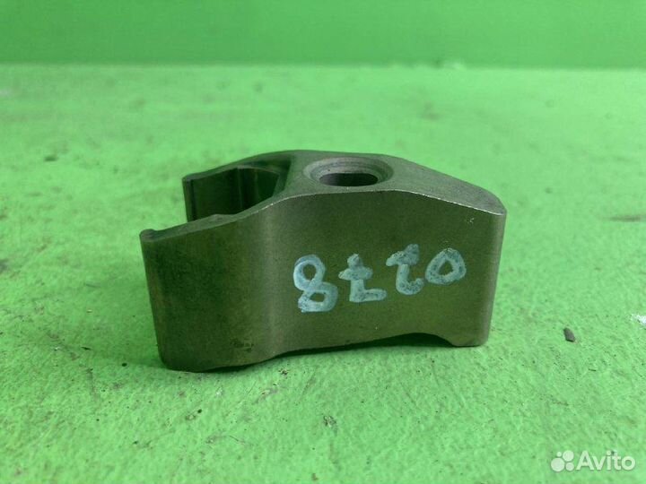 Кронштейн запорный MAN TGX