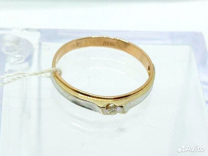 Золотое кольцо с бриллиантом 18 р