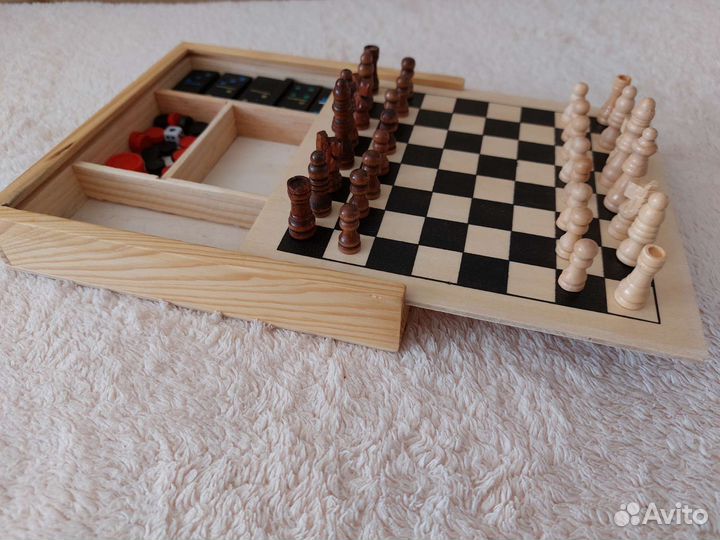 Четыре игры в одном наборе