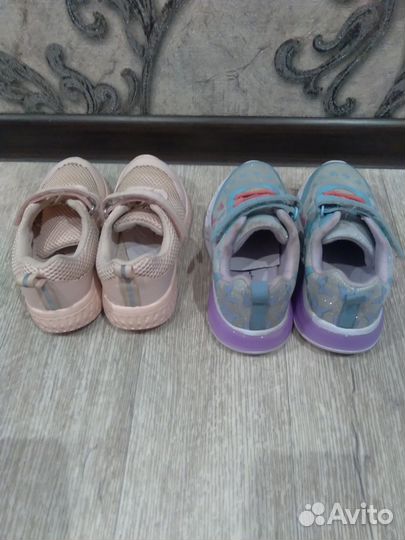 Кроссовки для девочки 28 (18см)