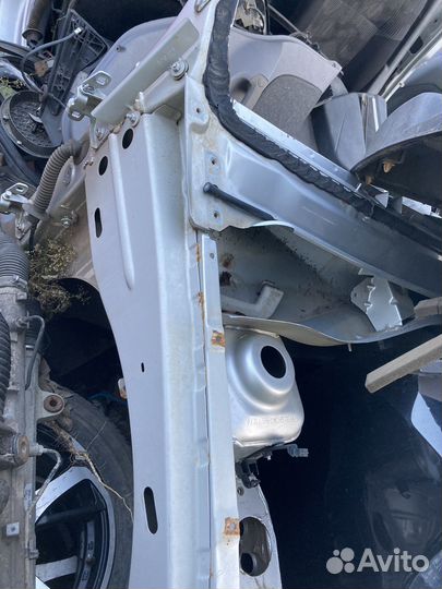 Правый передний ланжерон renault logan 1