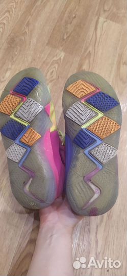 Кроссовки для баскетбола Kyrie Eleison