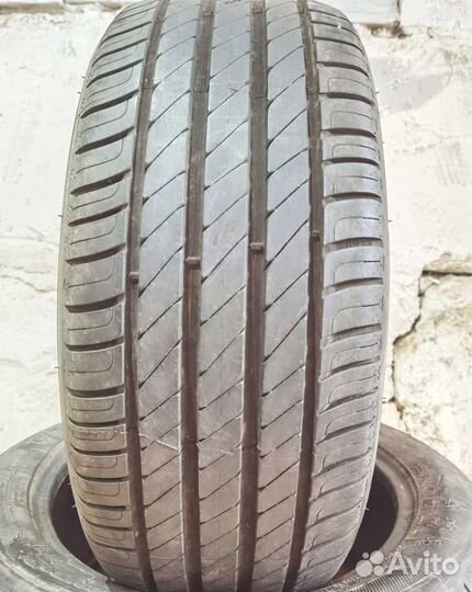 Kleber Dynaxer HP4 215/55 R17 98V
