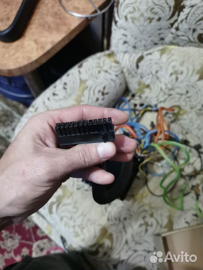 Блок питания на 680w в отличном состоянии