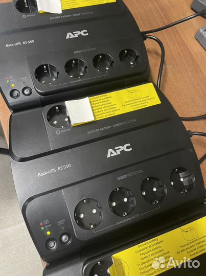 Источник бесперебойного питания UPS