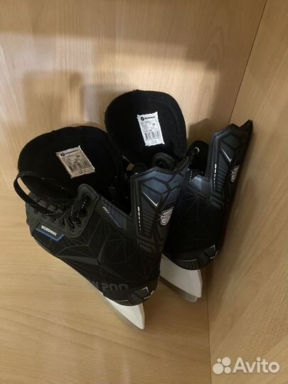 Коньки хоккейные 39