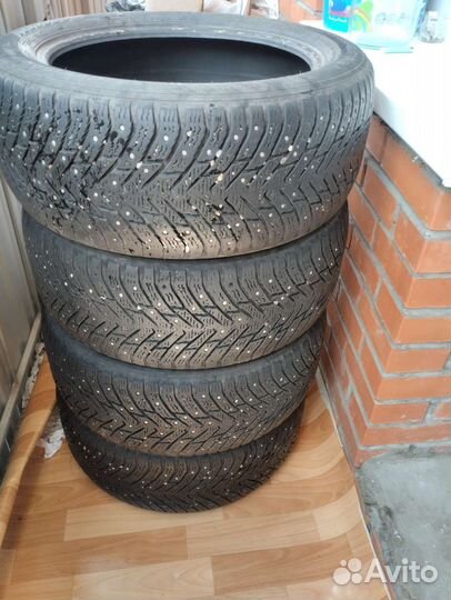 Nokian Tyres Hakkapeliitta 8 225/50 R17 43W
