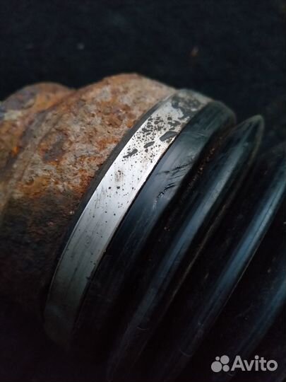 Привод передний левый Jeep Grand Cherokee WK2