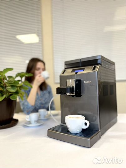 Кофемашина lirika ONE touch cappuccino V4