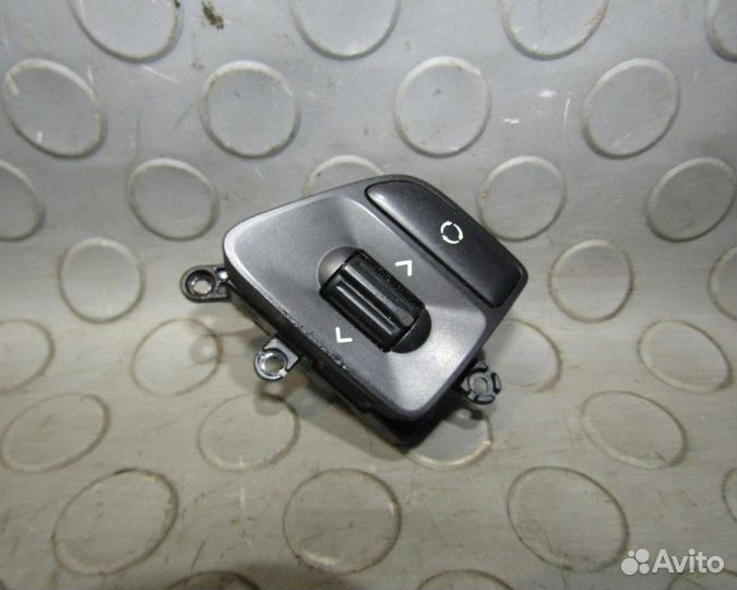 KIA Ceed 2 Кнопка в рулевое колесо правая