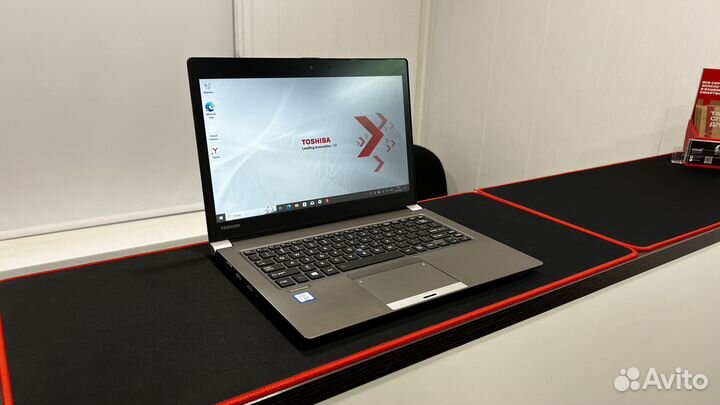 Ноутбук бизнес серии Toshiba - i5 8/256GB