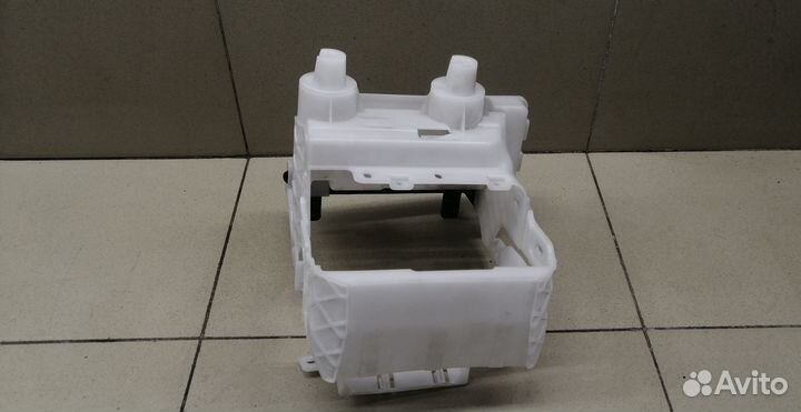 Кронштейн (сопут. товар) C4 II 2011