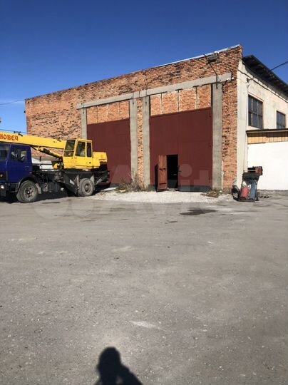 Гараж, > 30 м²
