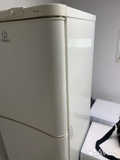 Холодильник Indesit