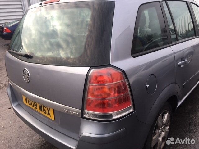 Разбор на запчасти Opel Zafira B