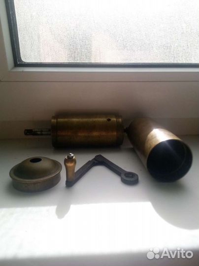 Кофемолка латунь старинная