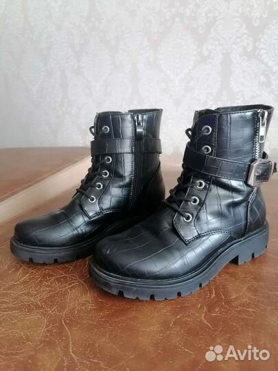 Ботинки для девочки