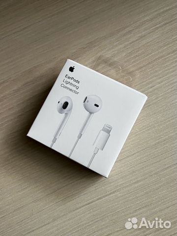 Проводные наушники Apple EarPods Lightning